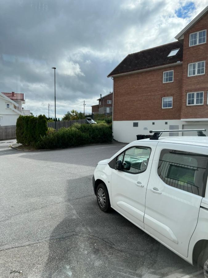 Sentralt I Fredrikstad Gratis Parkering Bagian luar foto